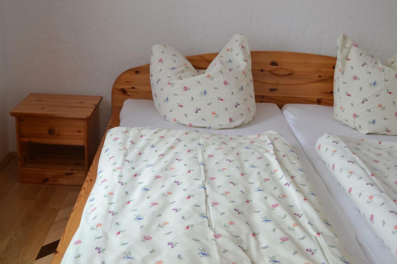 Pension - Hierzer Herborn  ภายนอก รูปภาพ